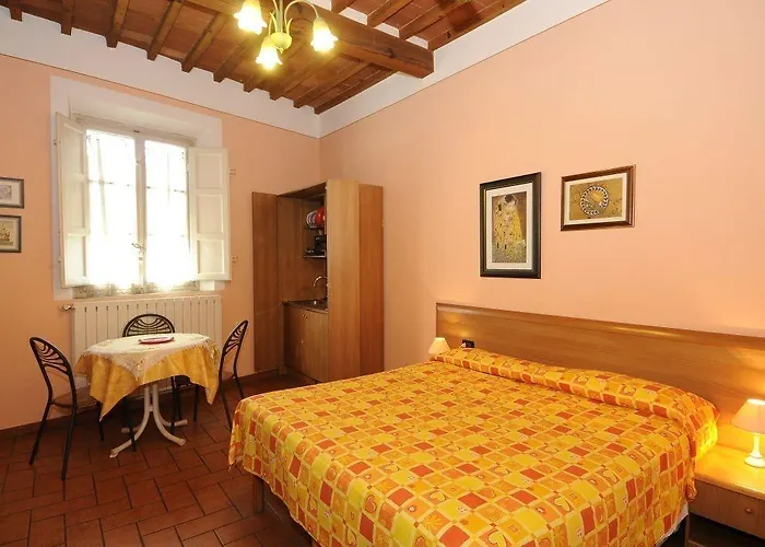 Arancio Πανσιόν Λούκα